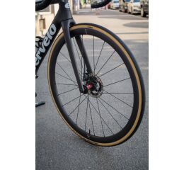 testovací silniční kolo Cervélo R5 Dura-Ace Di2 Five Black