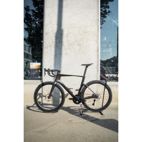 testovací silniční kolo BMC Teammachine R01 FOUR